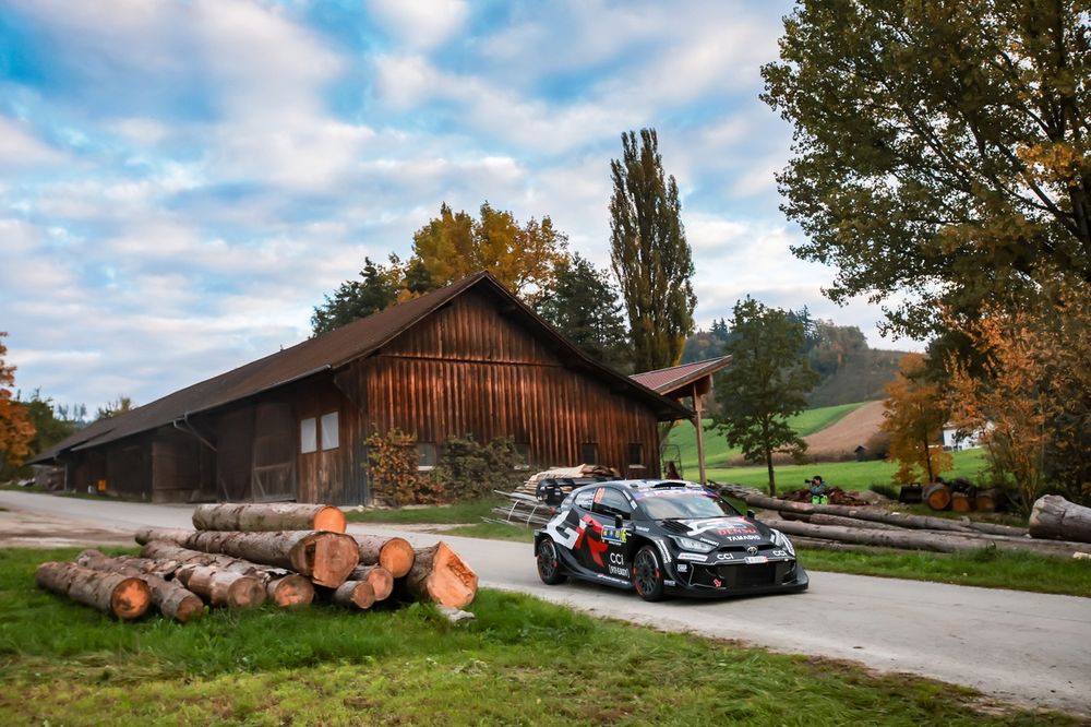 Kalle Rovanperä est le plus proche poursuivant de Sébastien Ogier.