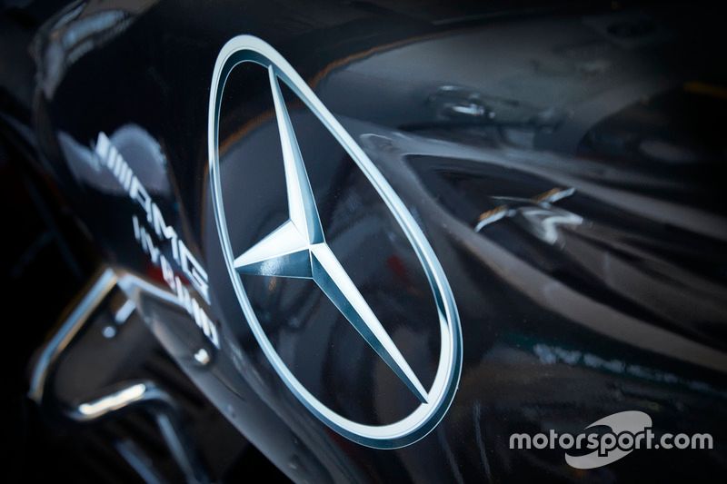 Mercedes logo