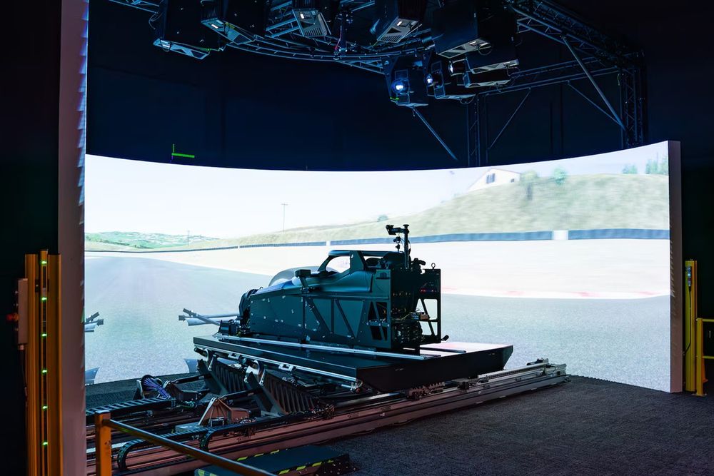 Nel frattempo, oltreoceano, Cadillac sta sviluppando la vettura 2026 al simulatore di Charlotte