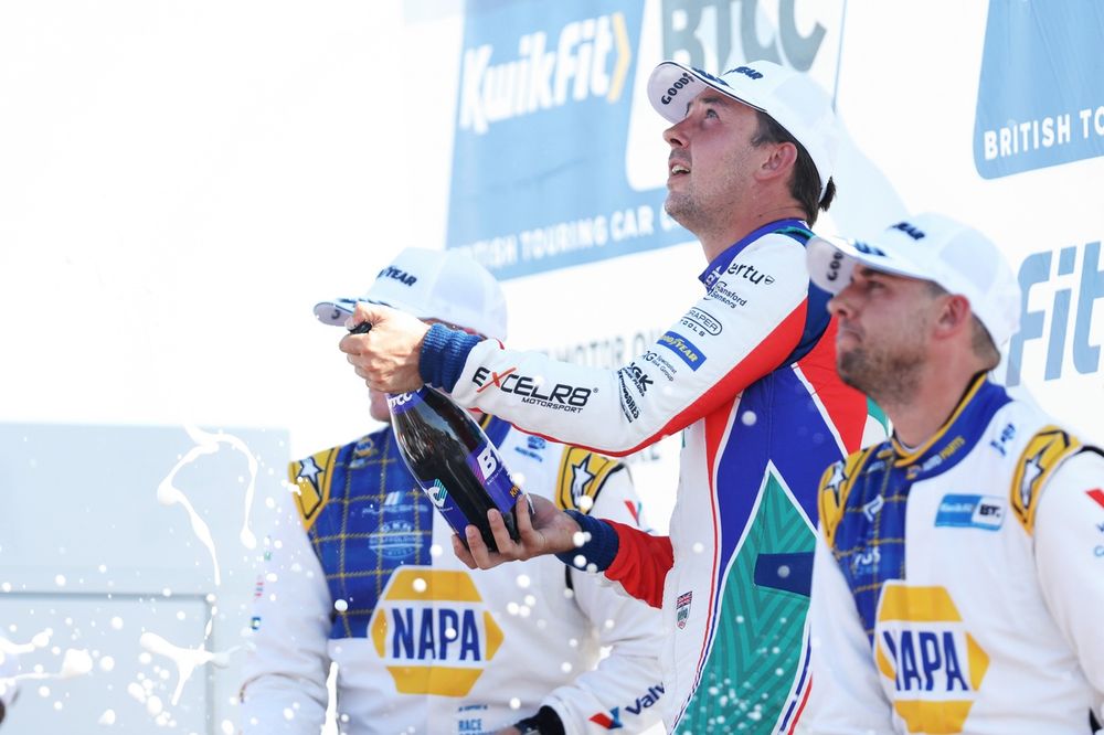 Tom Ingram has increased his BTCC championship lead over Ash Sutton