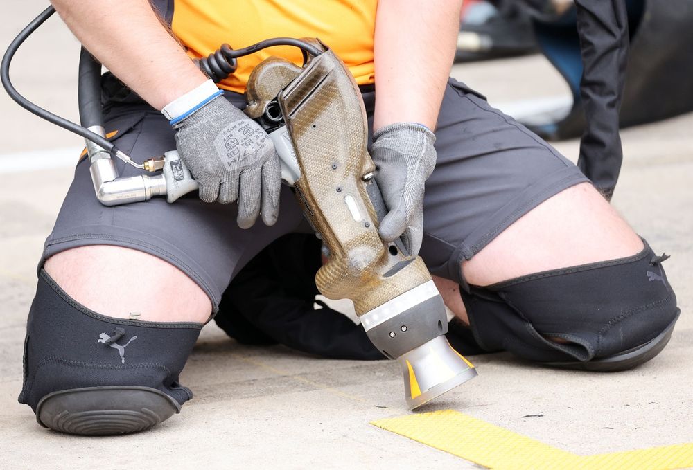 La pistola usata nei pit stop con la striscia LED che segnala anche lo stato della sosta
