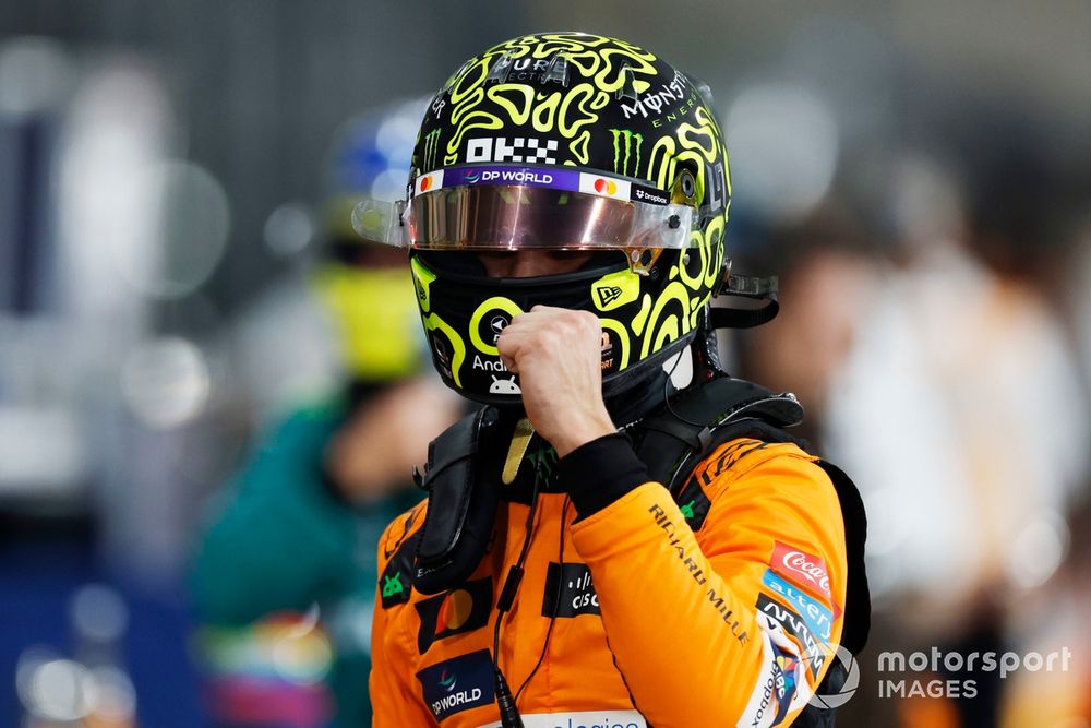 Lando Norris, McLaren F1 Team, celebra tras asegurarse la pole position