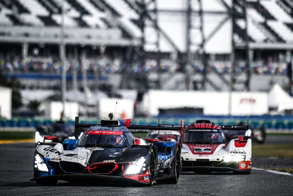 #25 BMW M Team WRT BMW M Hybrid V8: Philipp Eng, Marco Wittmann, Kevin Magnussen, Raffaele Marciello