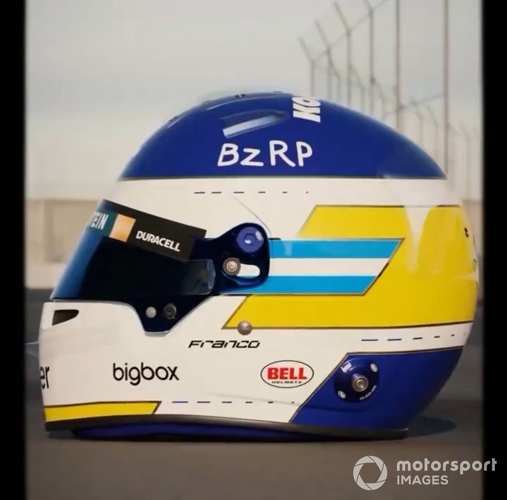 Colapinto casco homenaje a Reutemann