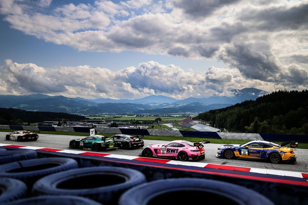 Gilles Magnus, Comtoyou Racing Aston Martin Vantage GT3, Ricardo Feller, Land Motorsport Audi R8 LMS GT3, Lucas Auer, Mercedes-AMG Team Landgraf Mercedes-AMG GT3, Arjun Maini, Team HRT Ford Mustang GT3
