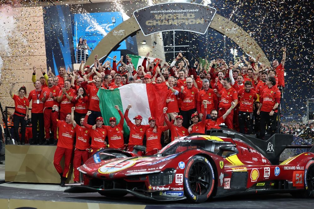 #50 Ferrari Af Corse Ferrari 499P: Antonio Fuoco, Miguel Molina, Nicklas Nielsen, #51 Ferrari Af Corse Ferrari 499P: Alessandro Pier Guidi, James Calado, Antonio Giovinazzi