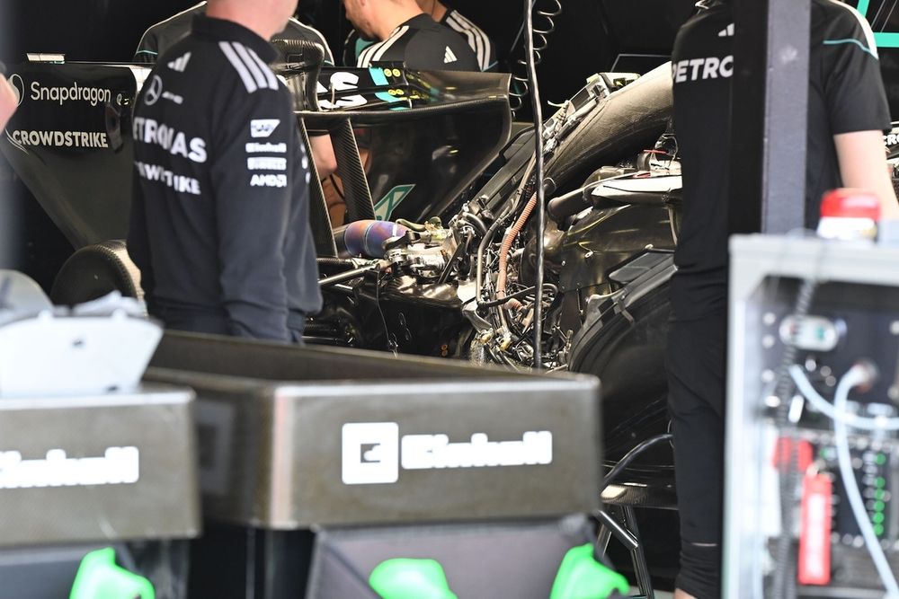 Mercedes W17, dettaglio della power unit