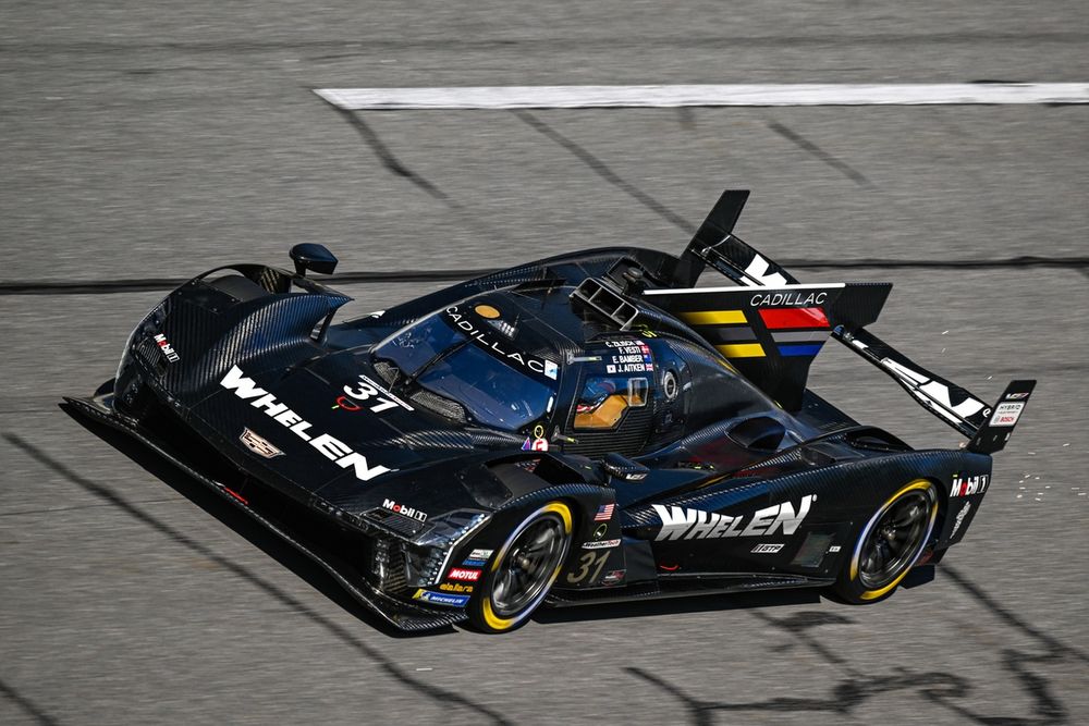 Что скрывается за поразительно низким задним антикрылом LMDh Cadillac?