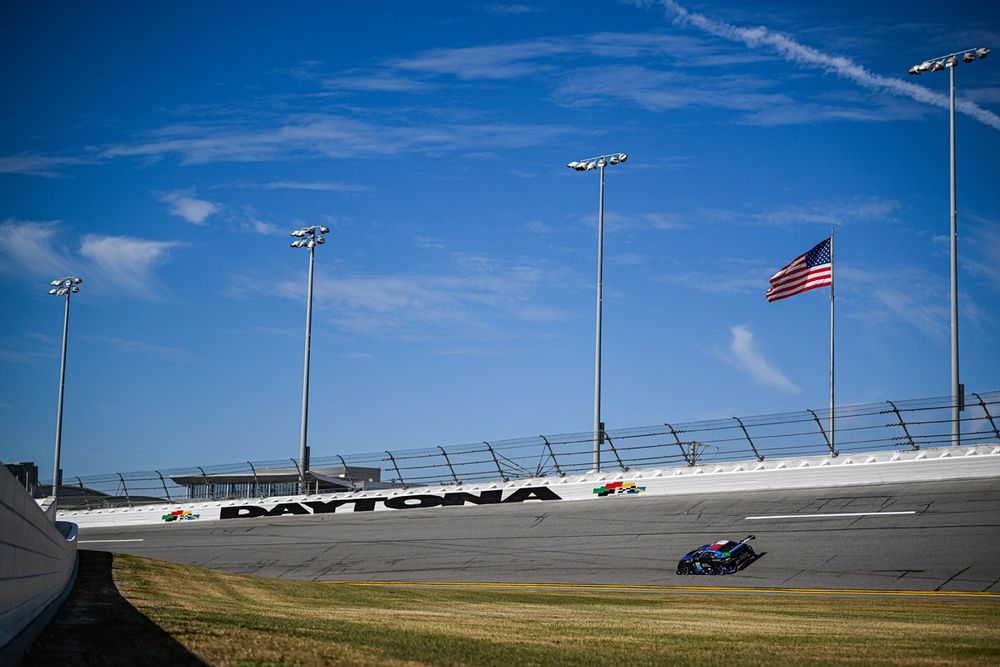 #57 WINWARD RACING Mercedes-AMG GT3: Рассел Уорд, Филип Эллис, Инди Донтье, Лукас Ауэр