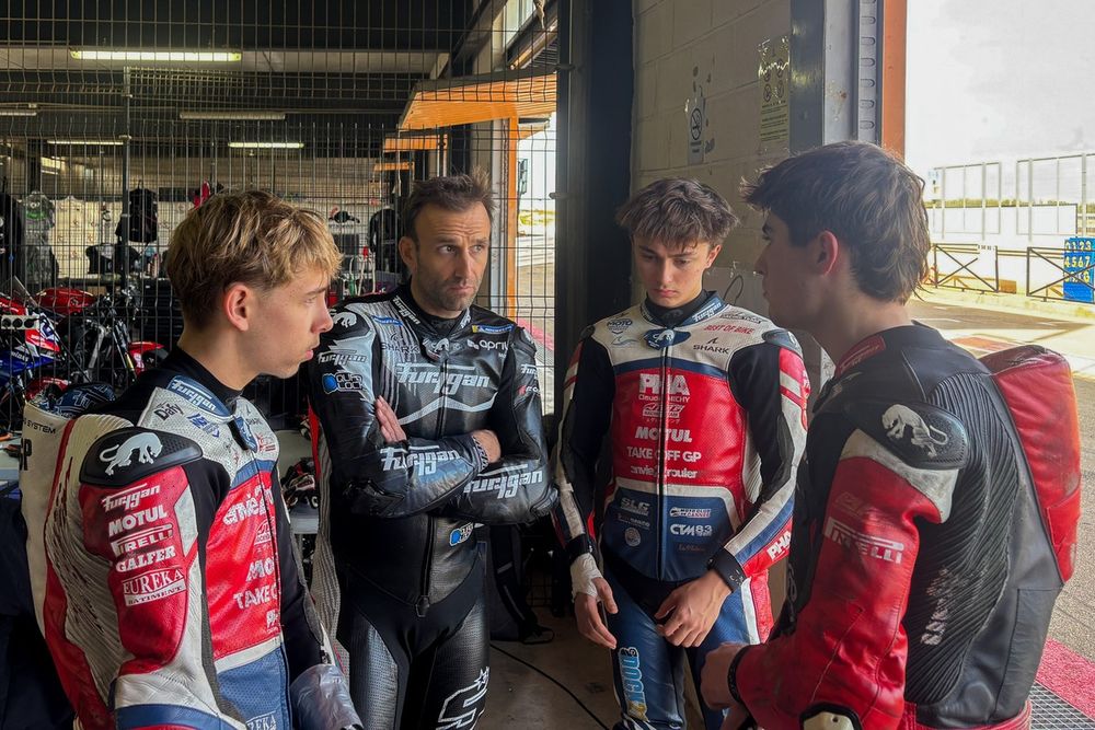 Johann Zarco avec Evan Boxberger, David Da Costa et Antoine Nativi