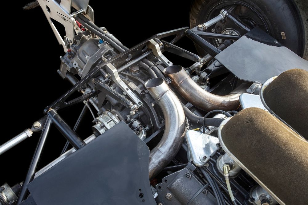 Lees withdrew from the Long Beach meeting after practice grappling with his awkward DN11