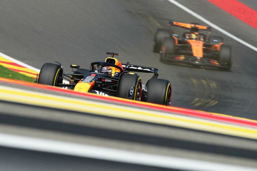 Oscar Piastri, McLaren, Max Verstappen, Red Bull Racing