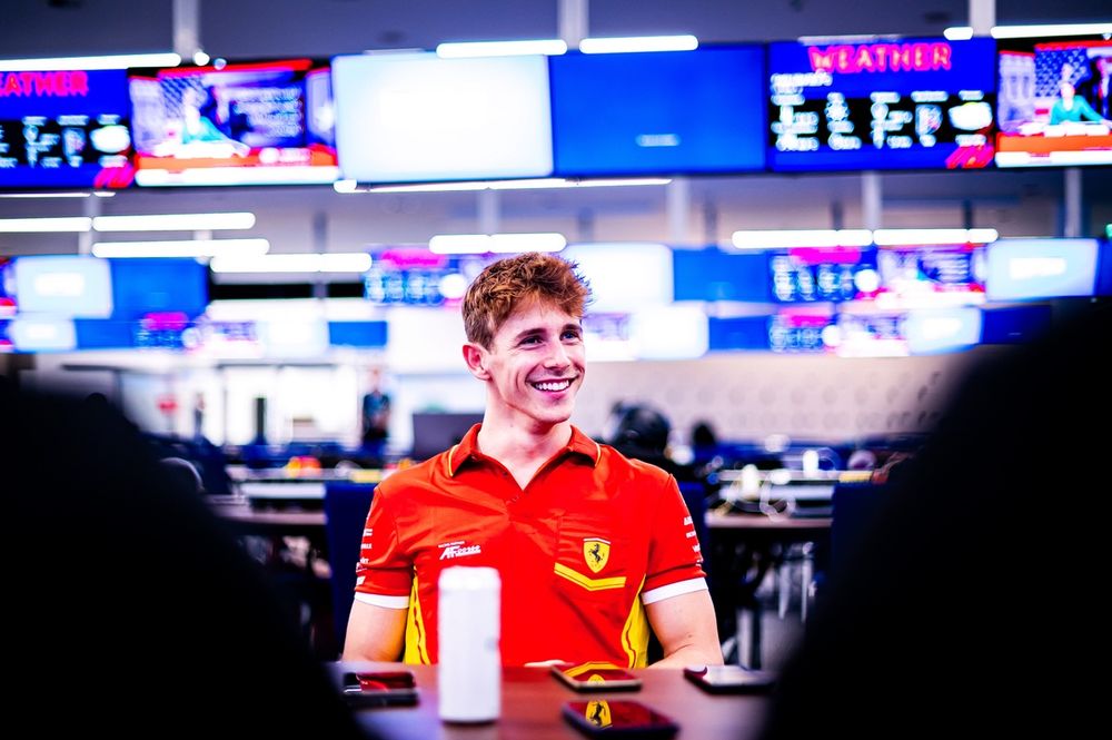 #50 Ferrari AF Corse Ferrari 499P: Arthur Leclerc