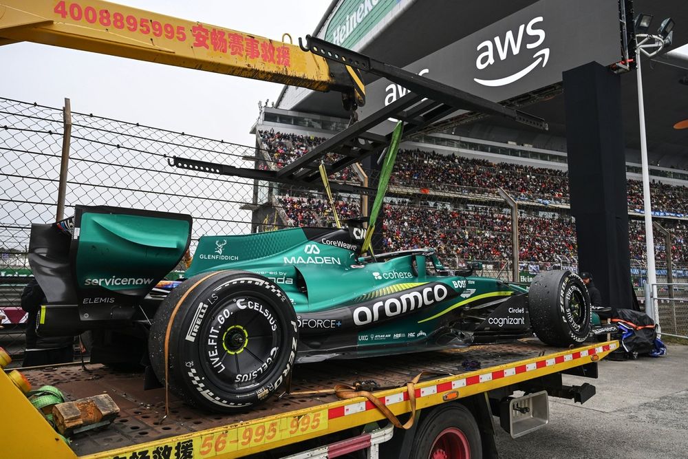 El coche de Lance Stroll, Aston Martin Racing, tras el retiro en China.