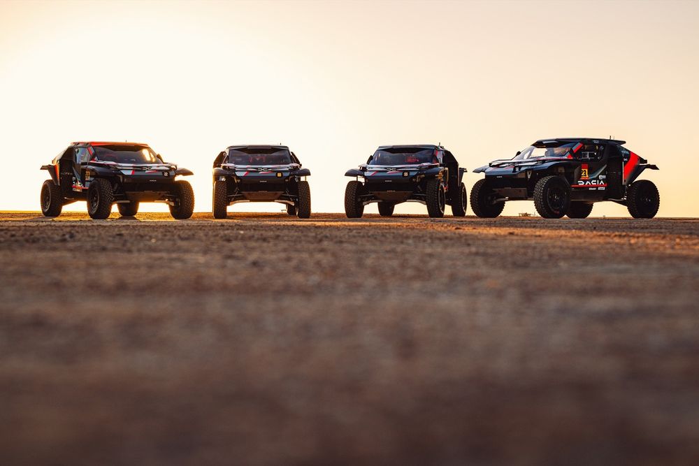 Dacia revient sur le Dakar avec quatre Sandrider. 