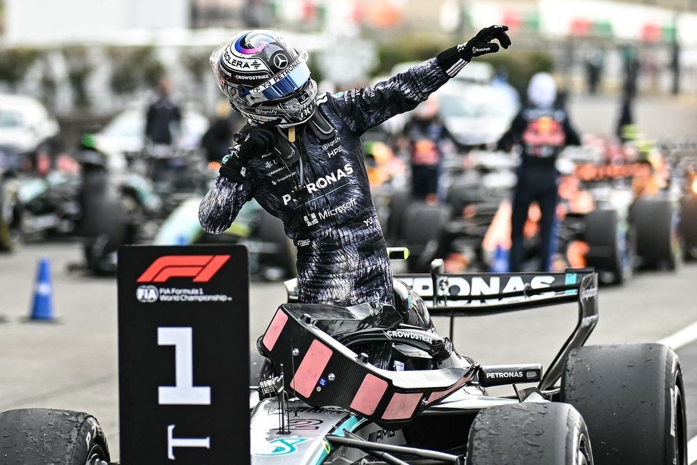 Andrea Kimi Antonelli, Mercedes celebrates at parc ferme 
