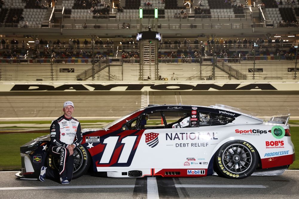 Denny Hamlin, No. 11 Joe Gibbs Racing Toyota