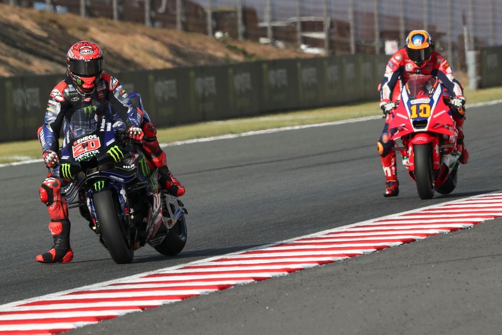 Quartararo wordt achtervolgd door Luca Marini, die vanaf 2027 mogelijk zijn teamgenoot is bij Honda.