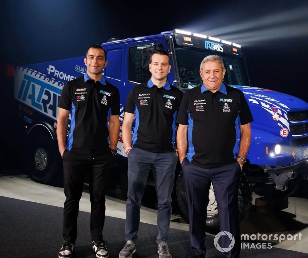 Danilo Petrucci samen met teamgenoten Claudio Bellina en Marco Arnoletti