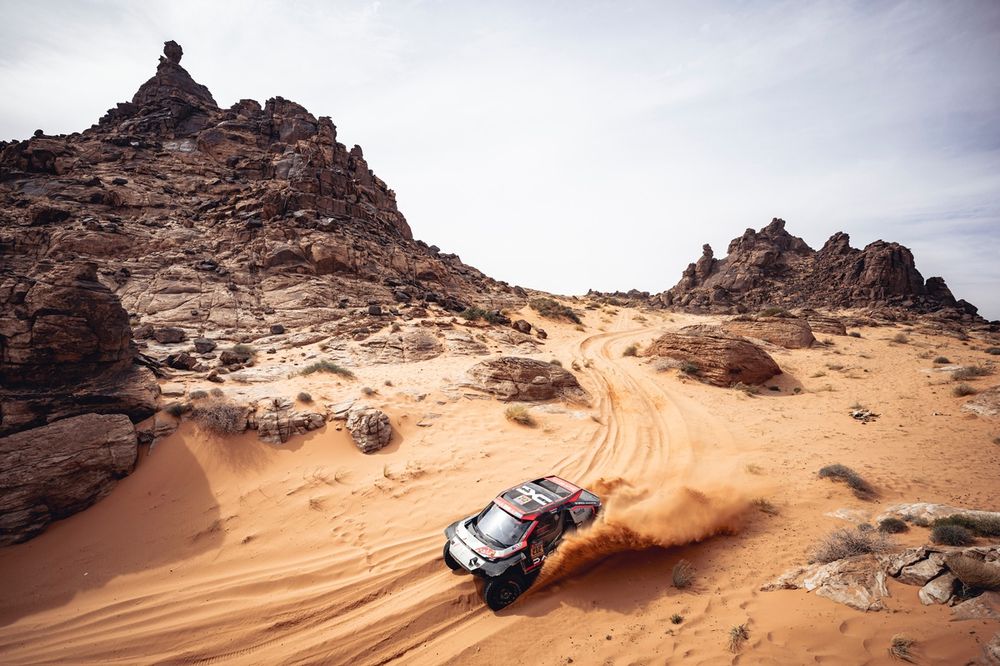 #212 The Dacia Sandriders Dacia: Cristina Gutiérrez, Pablo Moreno