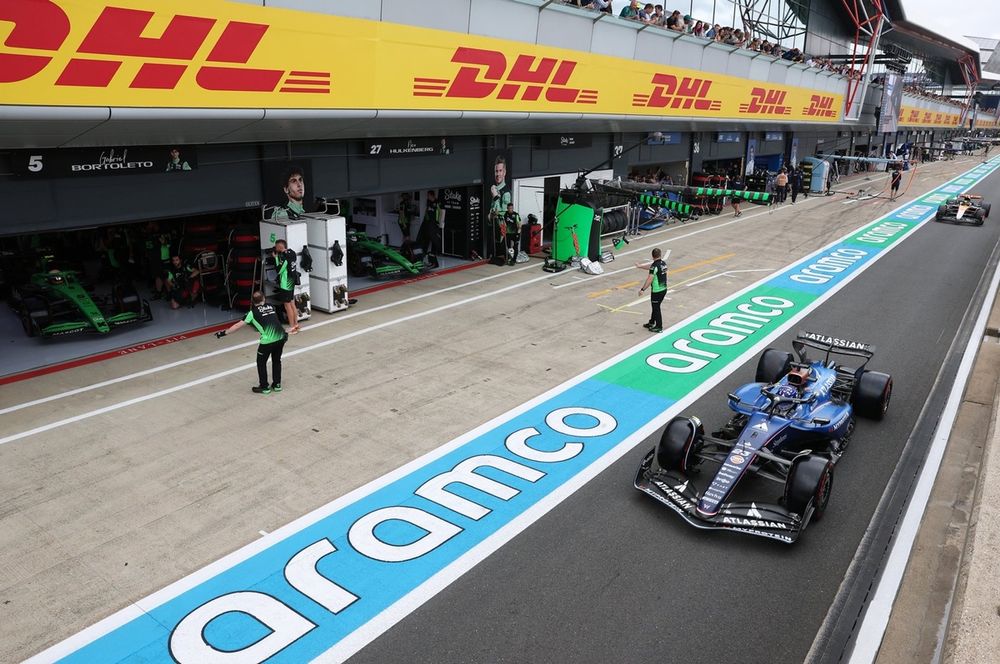 Alex Albon s'élançait depuis la 13e place sur la grille de départ du GP de Grande-Bretagne.