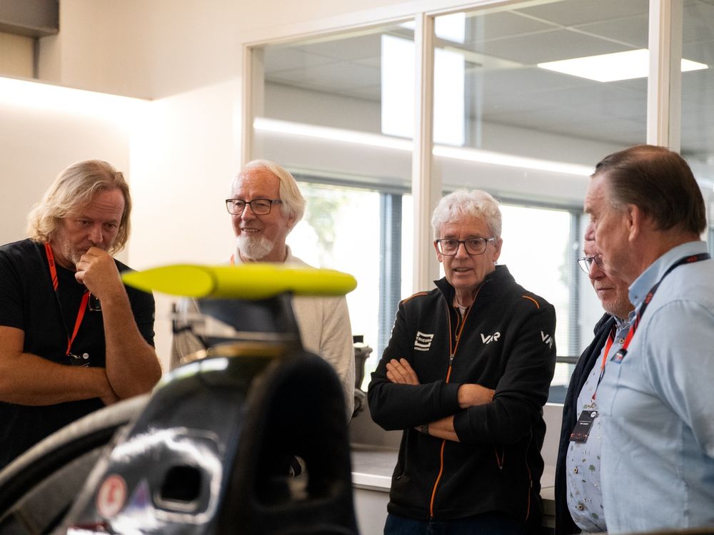 Oprichter Frits van Amersfoort tijdens de open dag in Zeewolde.