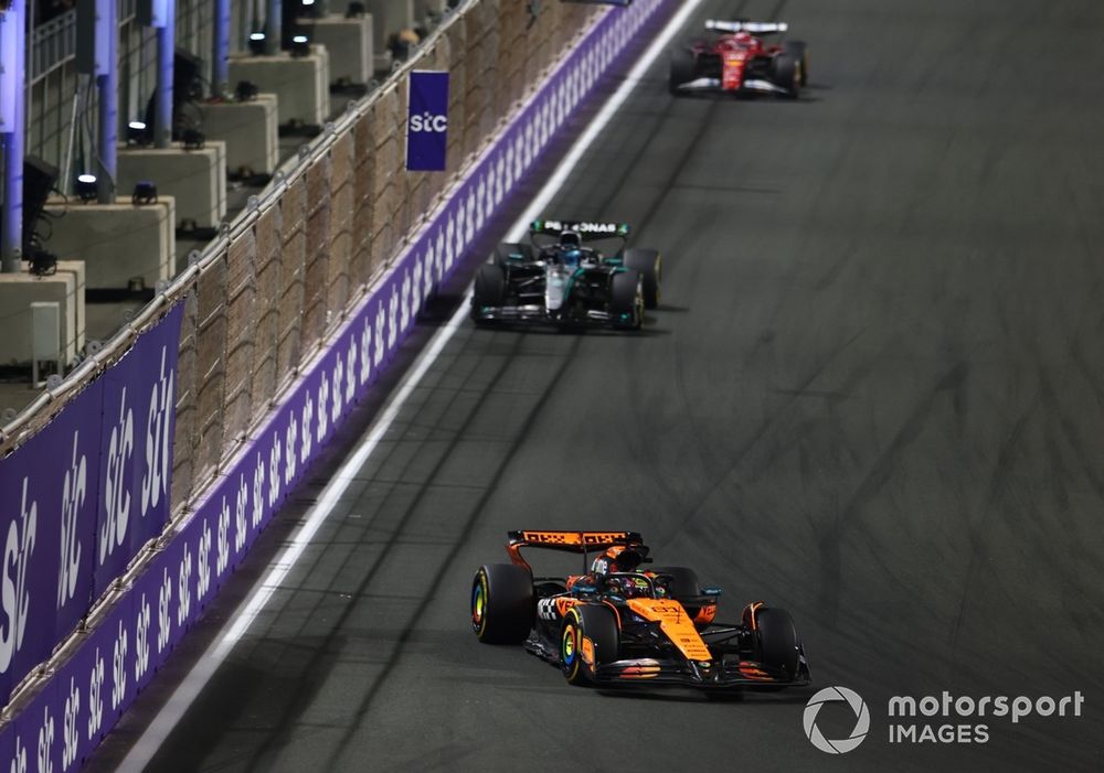 Charles Leclerc, Ferrari, Oscar Piastri, McLaren, George Russell, Mercedes