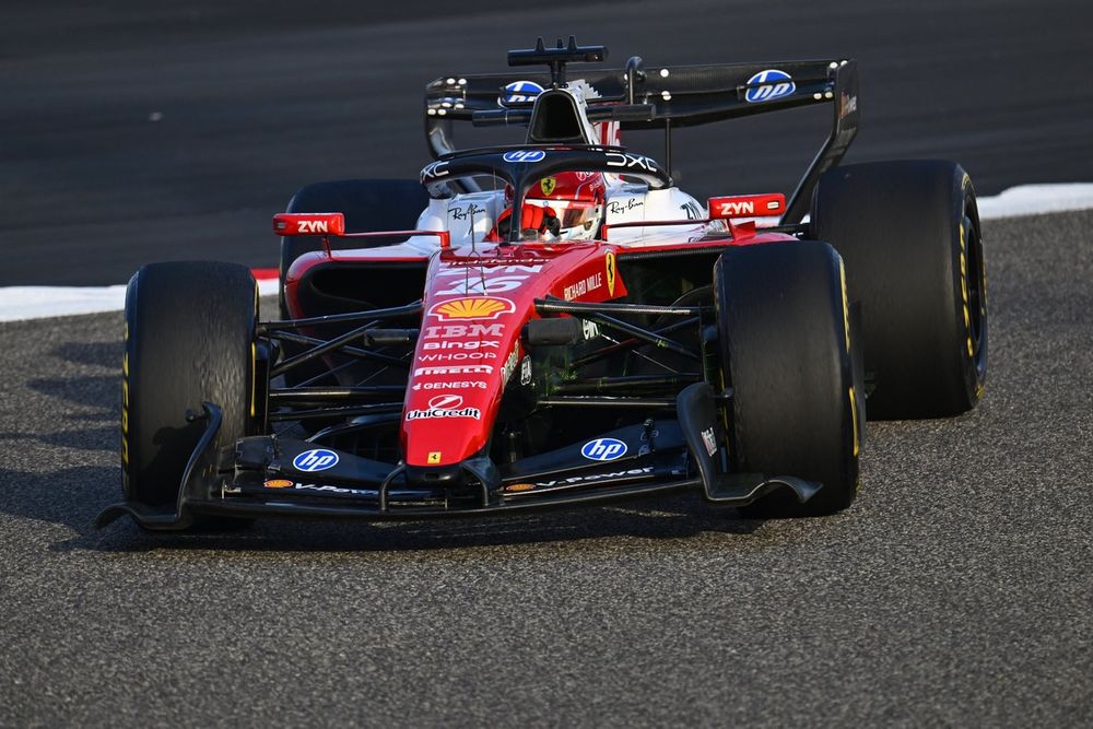 Leclerc bovenaan op tweede F1-testdag Bahrein, Norris rijdt tweede tijd