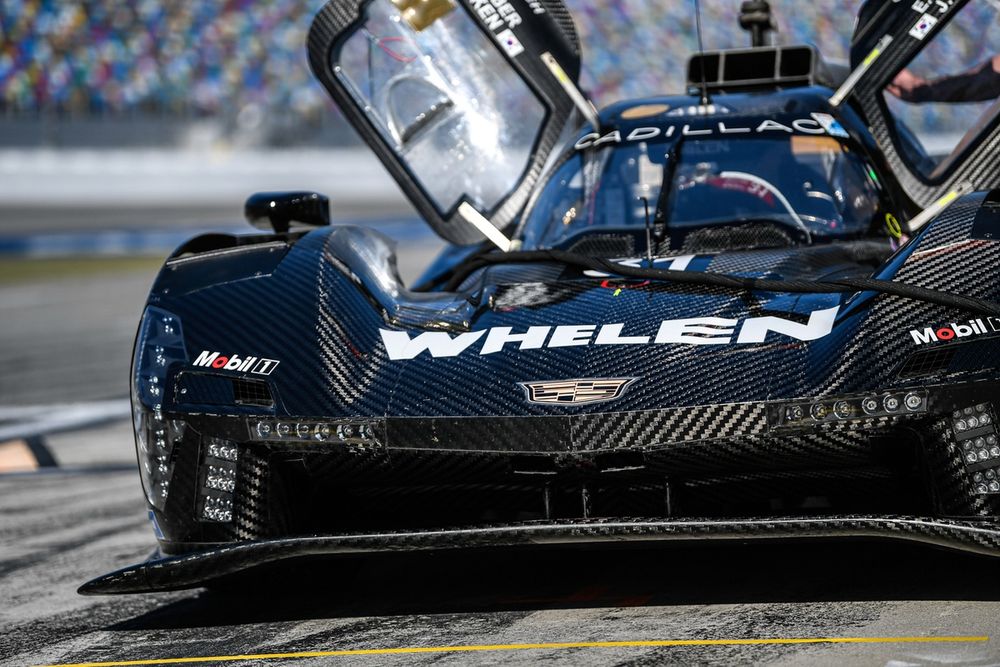 #31 Cadillac Action Express Cadillac V- Series.R: Jack Aitken, Earl Bamber, Frederik Vesti