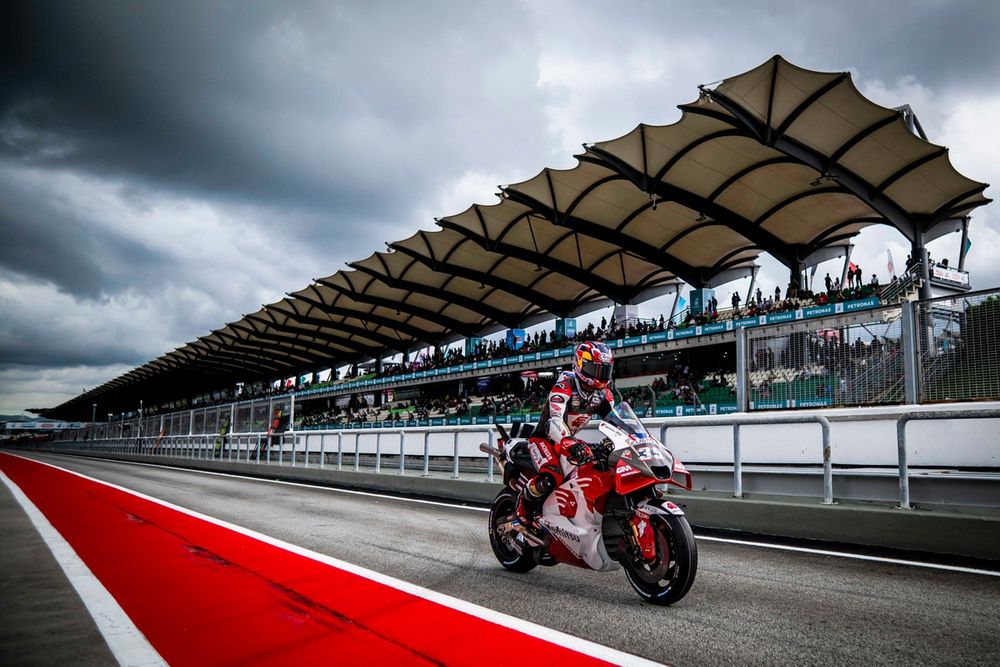 Somkiat Chantra, lesionado en Sepang
