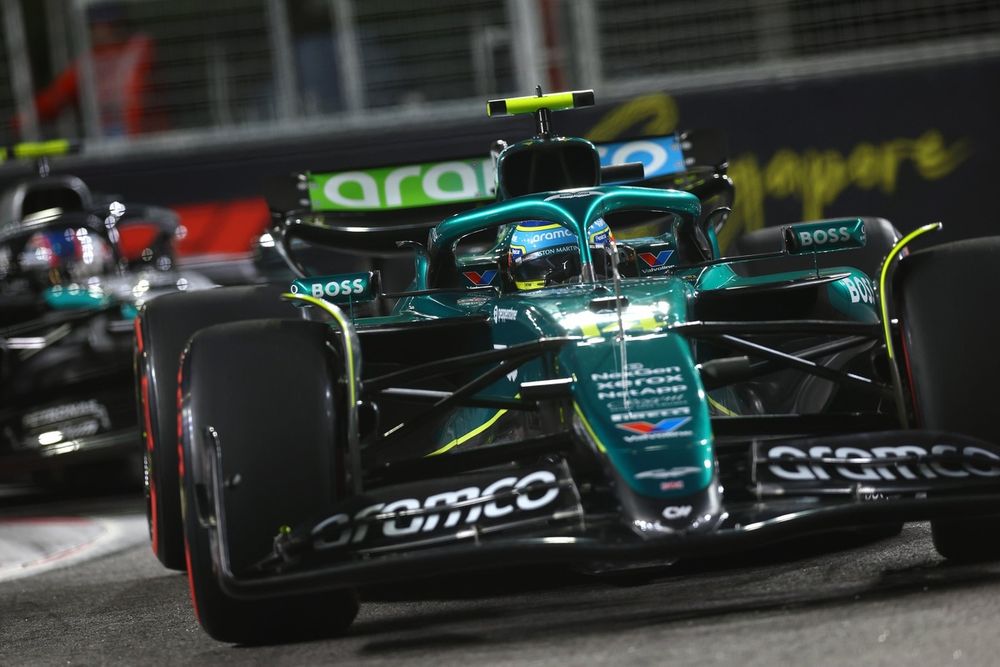 Формула-1 защищает телетрансляции после критики со стороны Алонсо и Сайнса