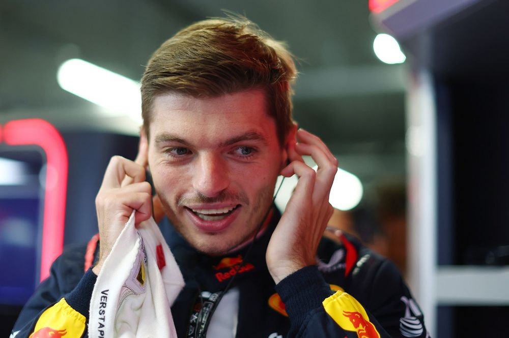 Verstappen смущен жестким началом венгерского GP Weekend F1 Verstappen смущен жестким началом венгерского GP Weekend F1