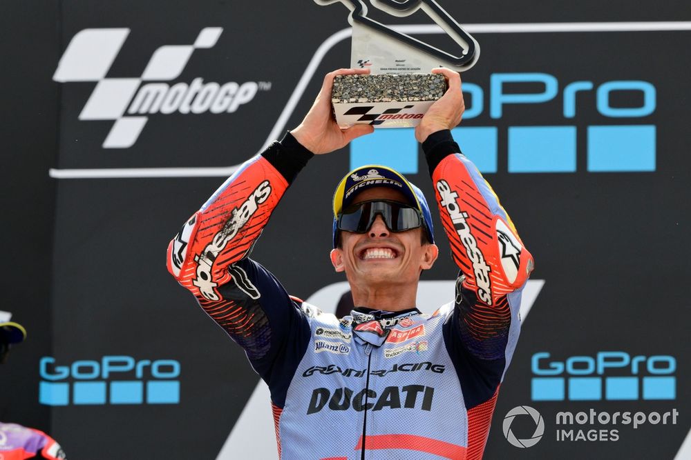Na bijna drie jaar keert Marc Márquez in Aragón terug op het hoogste treetje van het podium.