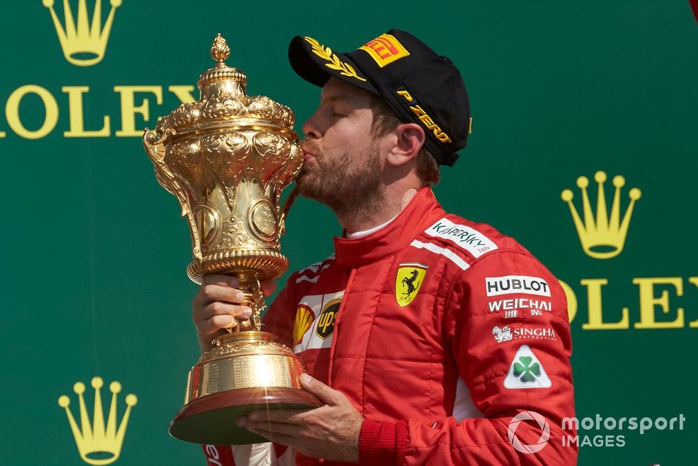 Sebastian Vettel fête sa victoire au GP de Grande-Bretagne 2018.