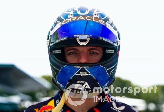 Casco especial de Verstappen para EEUU