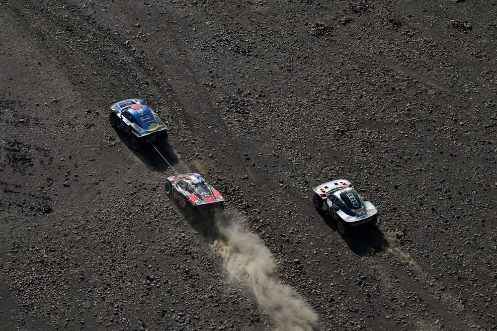 #219 Century Racing Century CR7-T: Brian Baragwanath, Leonard Cremer, ä#212 Serradori Racing Team Century CR6-T: Mathieu Serradori, Loic Minaudier, #204 Team Audi Sport Audi RS Q e-tron E2: Carlos Sainz Sr., Lucas Cruz