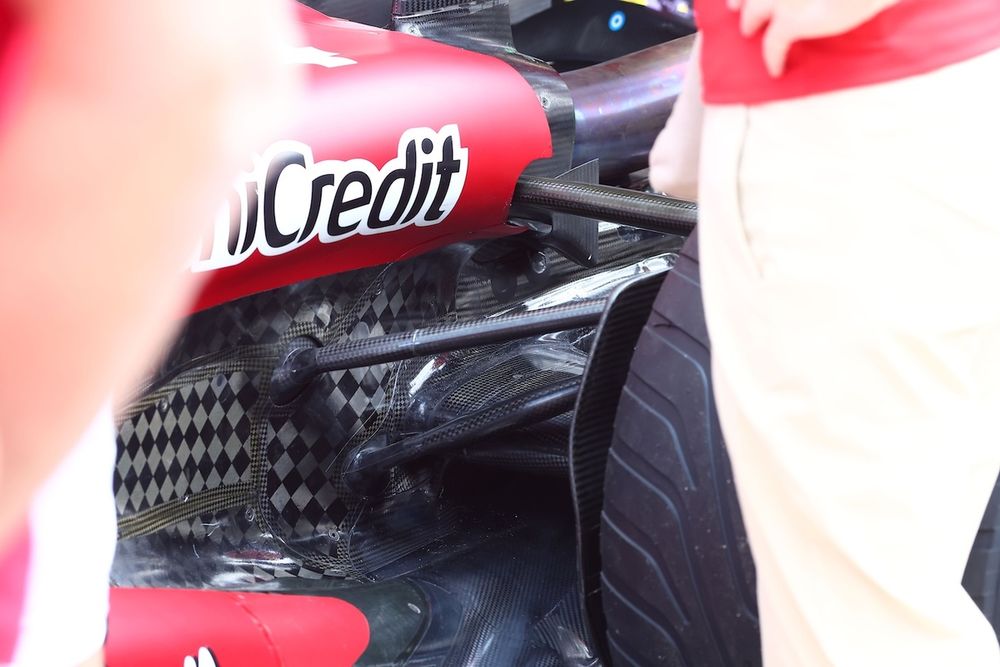 Dettaglio della nuova sospensione posteriore Ferrari