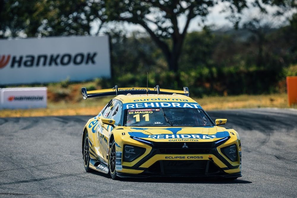 Di Mauro herdou a pole e caminhava para vitória confortável, até uma falha elétrica comprometer sua corrida.