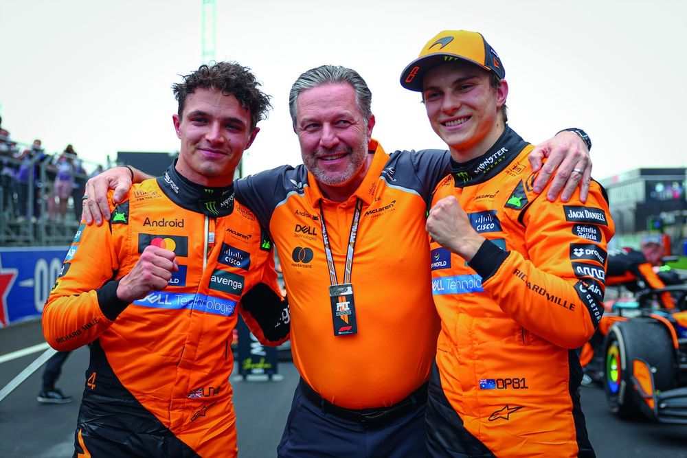 Lando Norris, McLaren, Zak Brown, Chief Executive Officer of McLaren, Oscar Piastri, McLaren