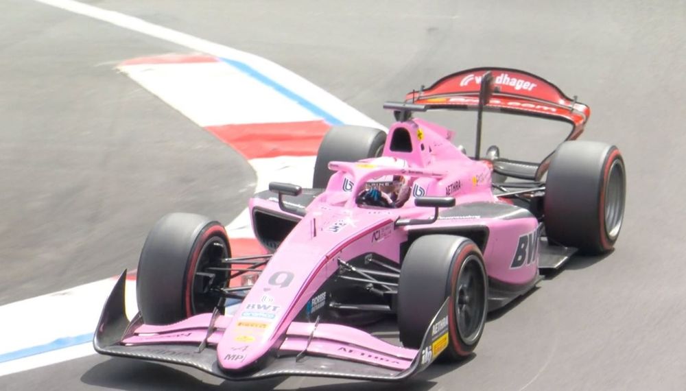 F2 en Mónaco - Resultados y resumen - Pole de Cámara con Mari Boya atrás