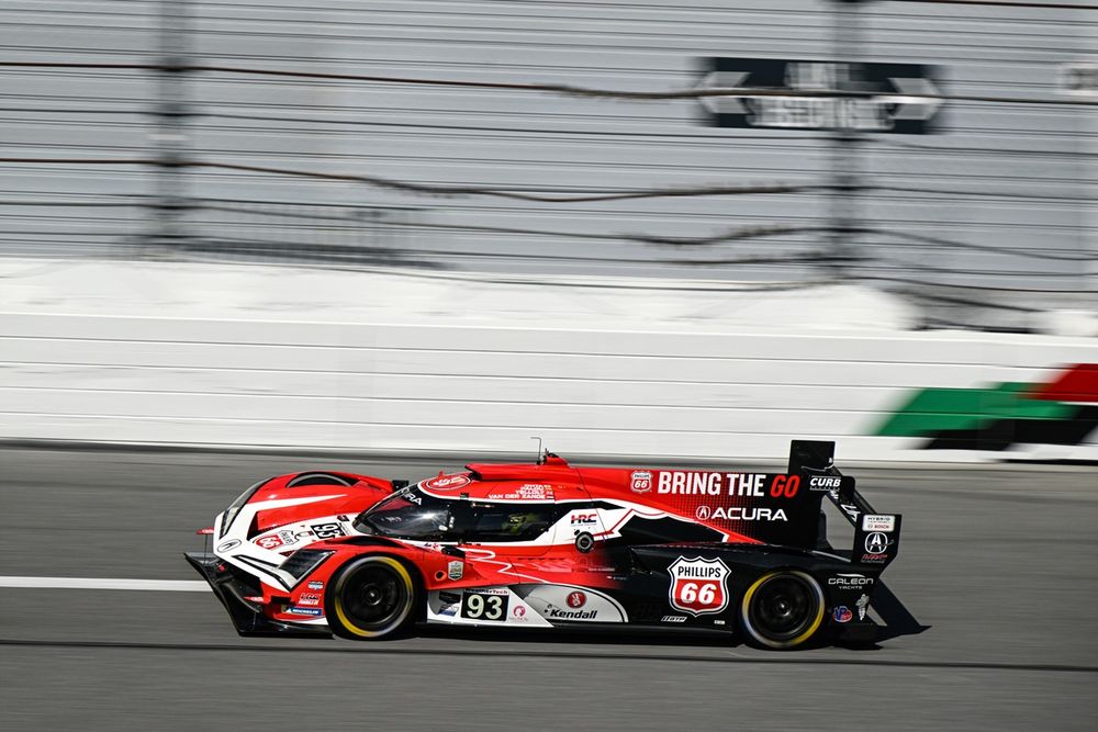 #93 Acura Meyer Shank Racing w/Curb Agajanian Acura ARX-06: Renger van der Zande, Nick Yelloly, Alex Palou, Kaku Ohta