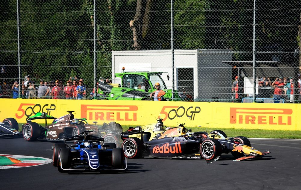 Arvid Lindblad wjeżdżający w Romana Stanka