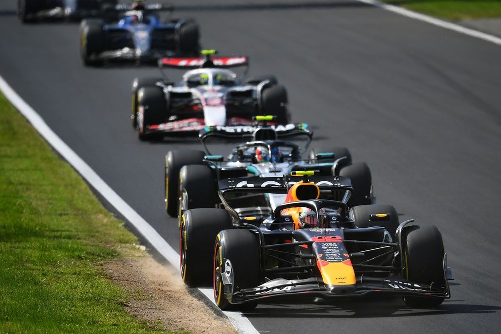 Antonelli lost time behind Tsunoda after a poor start in Monza
