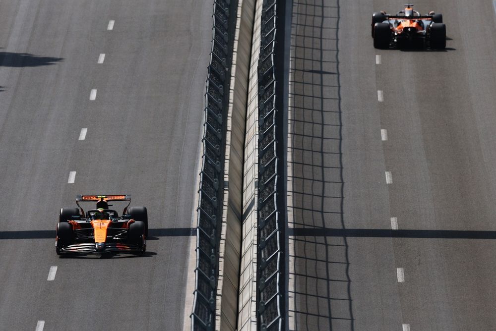 Lando Norris, McLaren, Oscar Piastri, McLaren