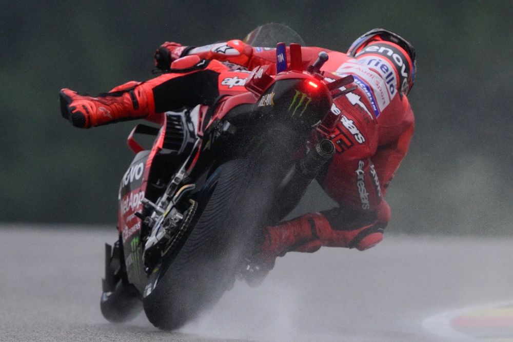 Nada ni nadie puede con un colosal Márquez en Sachsenring