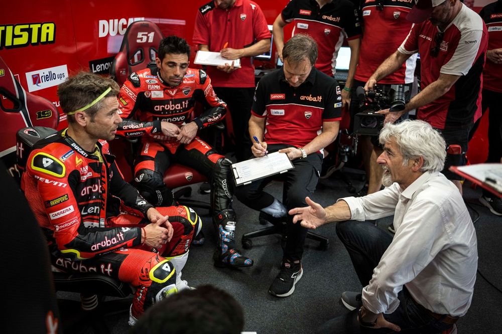 Alvaro Bautista, Ducati, Test de Misano, conversa con Gigi Dall'Igna, director general de Ducati