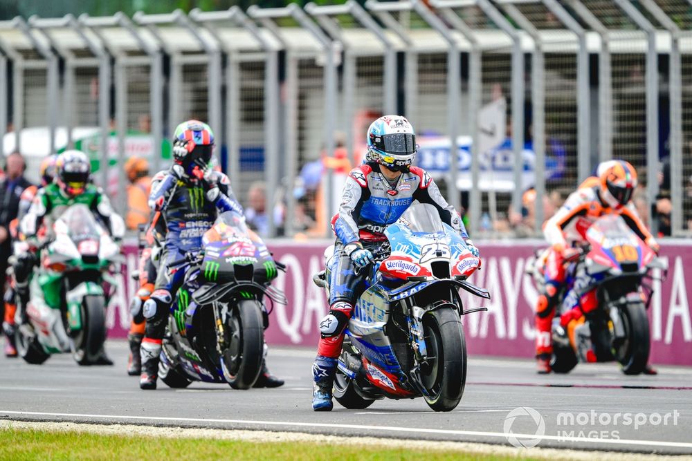 La moto de Raúl Fernández, Trackhouse Racing Team, con alas en la parrilla de la sprint del sábado