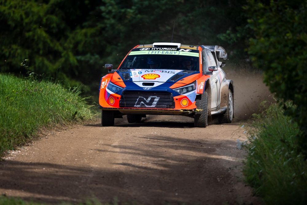 Оливер Солберг доминирует в победе Shock Rally1 Оливер Солберг доминирует в победе Shock Rally1