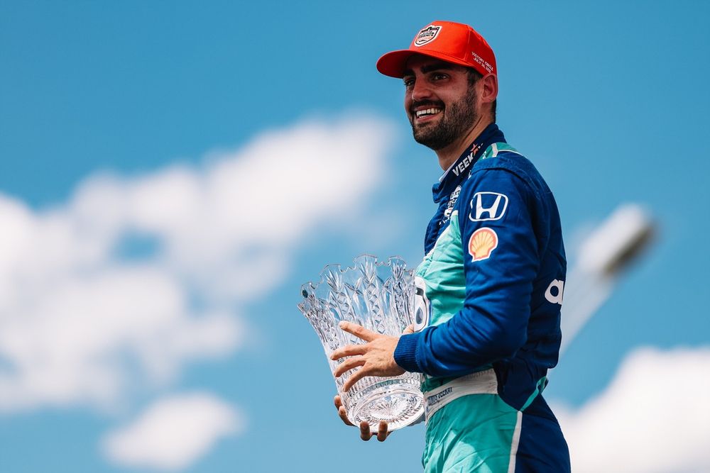 Het hoogtepunt van VeeKays seizoen bij Dale Coyne Racing is het podium in Toronto.