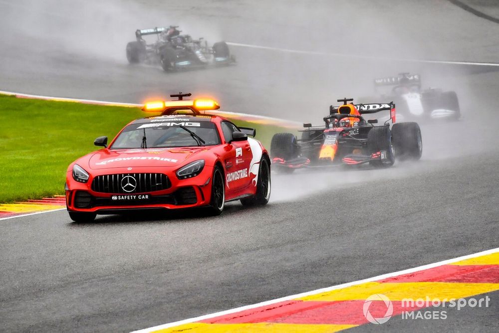 Автомобиль безопасности, Макс Ферстаппен, Red Bull Racing RB16B